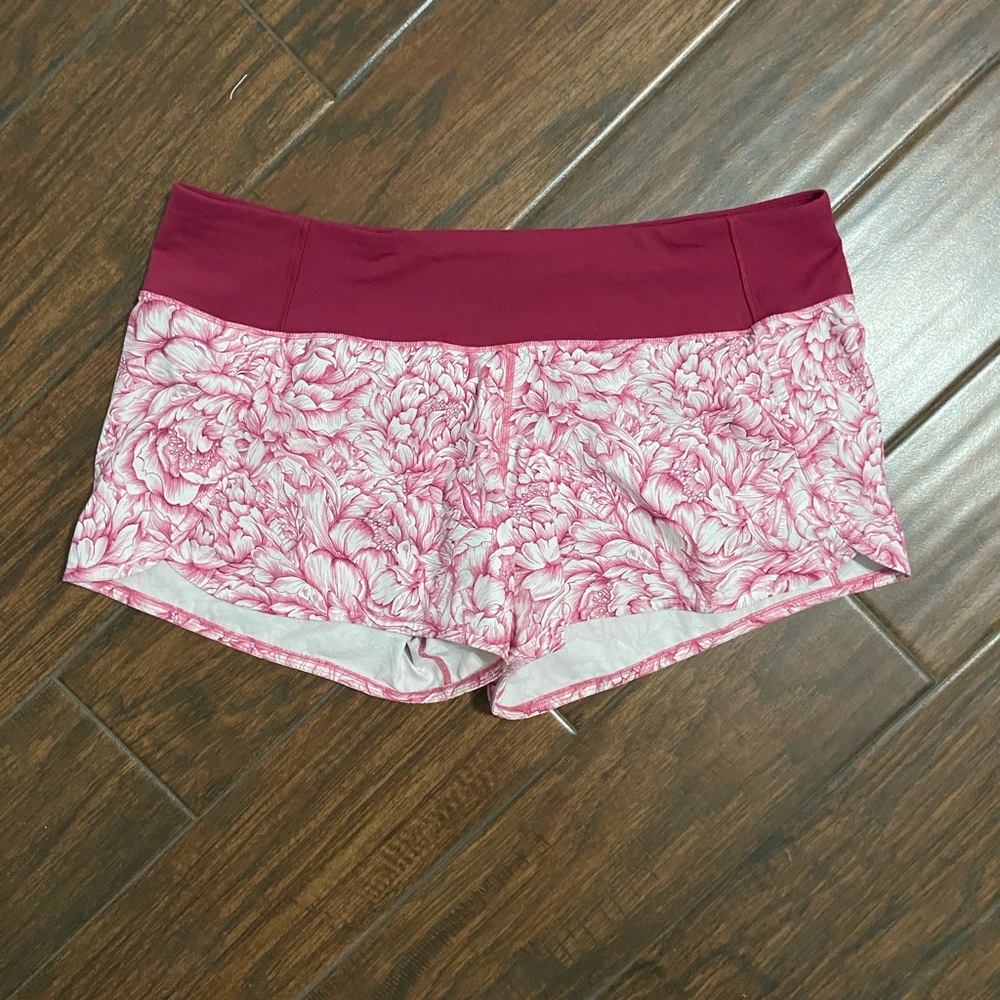 Like new, Lululemon, Sz 12, inseam 4”